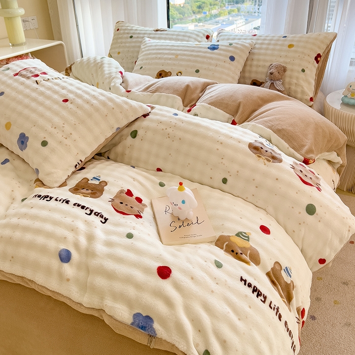 91家纺网 家纺一手货源 找家纺 摩妮卡 2025新款小清新加厚260克牛奶绒泡泡绒四件套 快乐每一天