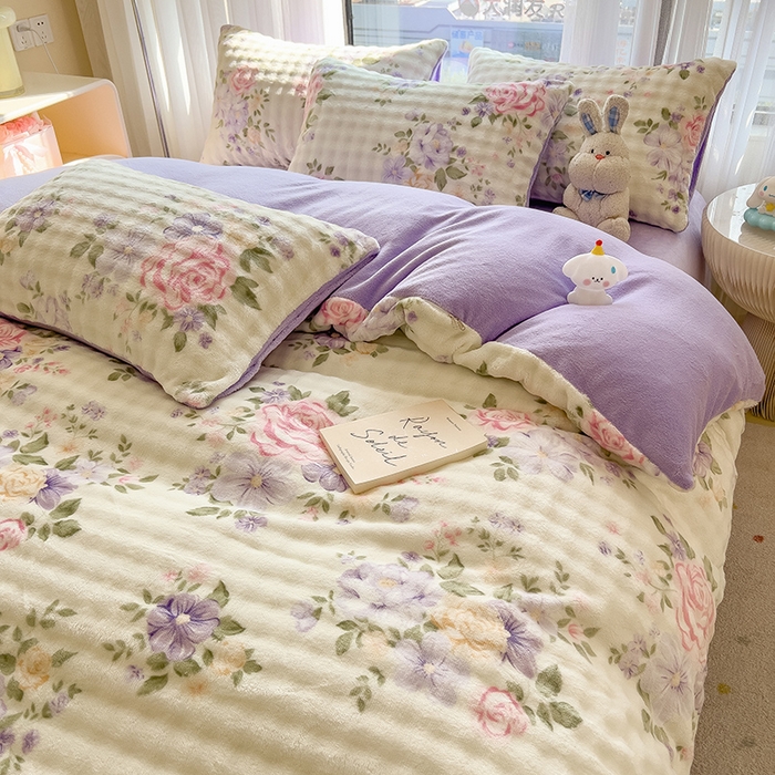 91家纺网 家纺一手货源 找家纺 摩妮卡 2025新款小清新加厚260克牛奶绒泡泡绒四件套 幽香恋曲