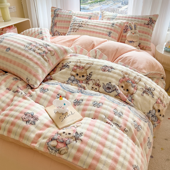 91家纺网 家纺一手货源 找家纺 摩妮卡 2025新款小清新加厚260克牛奶绒泡泡绒四件套 洛丽兔