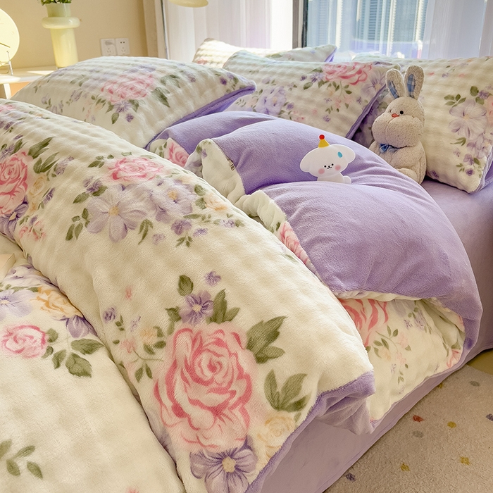 91家纺网 家纺一手货源 找家纺 摩妮卡 2025新款小清新加厚260克牛奶绒泡泡绒四件套 幽香恋曲