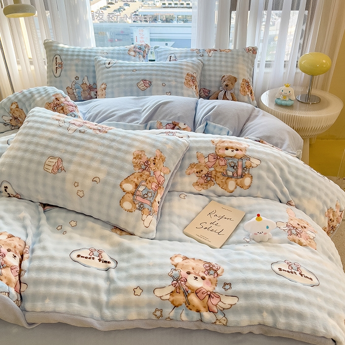 91家纺网 家纺一手货源 找家纺 摩妮卡 2025新款小清新加厚260克牛奶绒泡泡绒四件套 软萌萌小兔