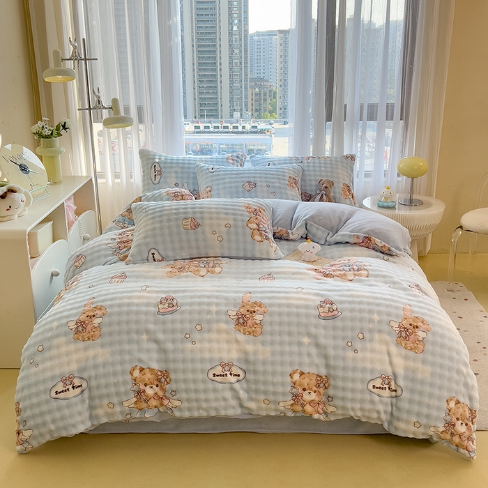 91家纺网 家纺一手货源 找家纺 摩妮卡 2025新款小清新加厚260克牛奶绒泡泡绒四件套 软萌萌小兔