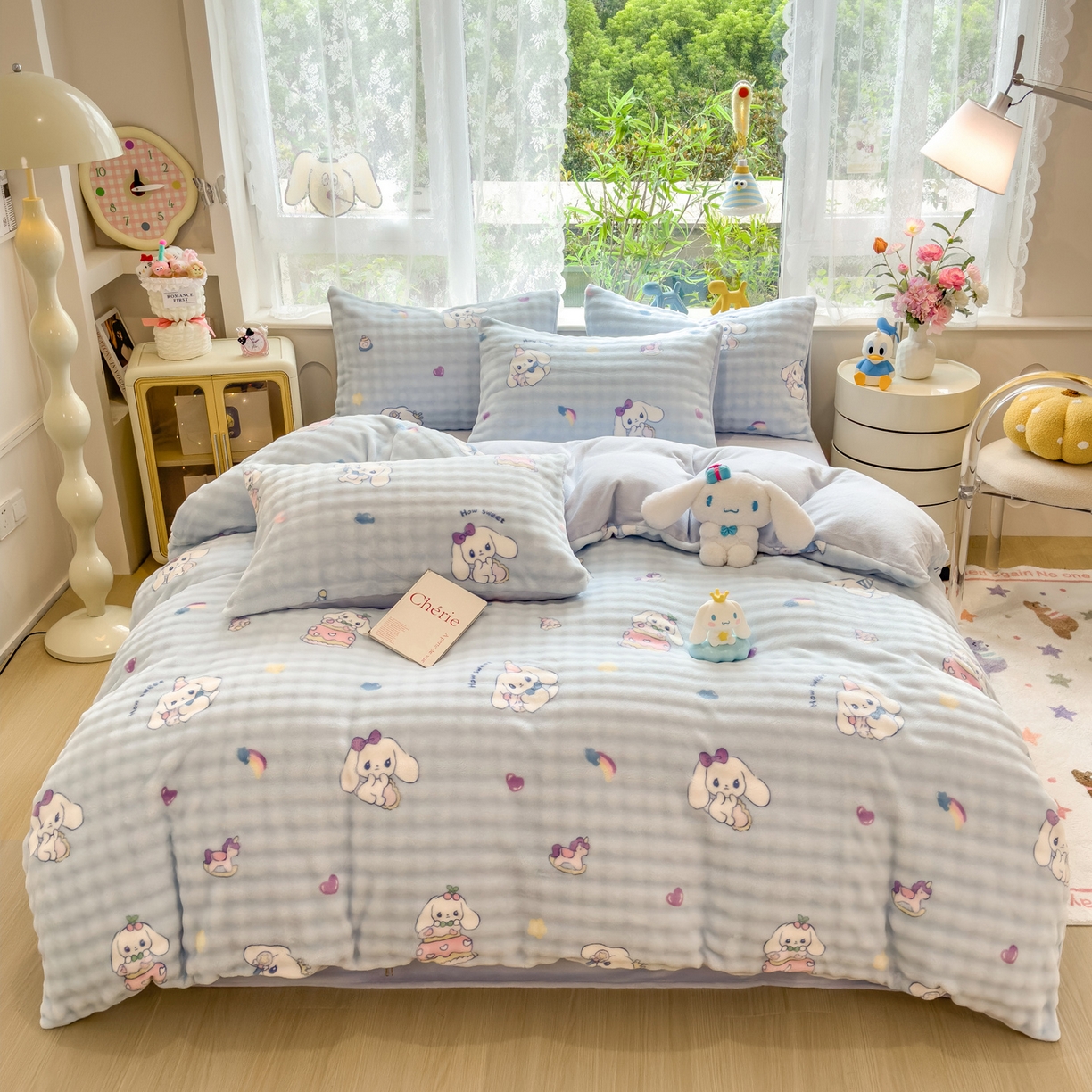 91家纺网 家纺一手货源 找家纺 摩妮卡 2025新款小清新加厚260克牛奶绒泡泡绒四件套 奶蓝玉桂狗