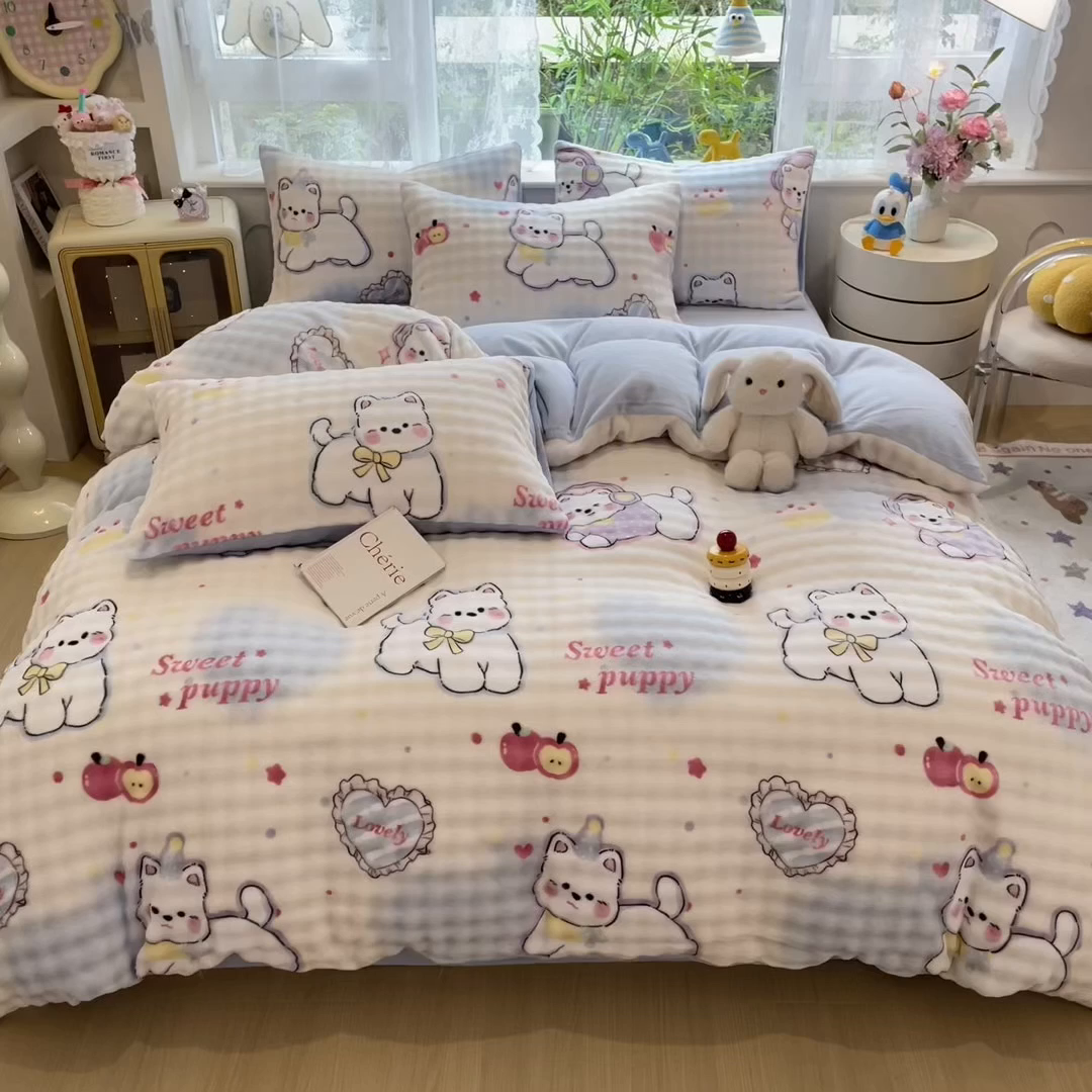 91家纺网 家纺一手货源 找家纺 摩妮卡 2025新款小清新加厚260克牛奶绒泡泡绒四件套 软萌小猫