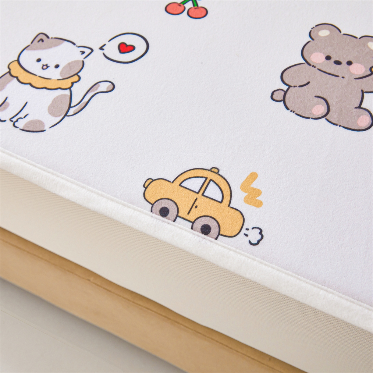 91家纺网 家纺一手货源 找家纺 雯豆家纺 2025新款TPU防水隔尿床笠防脏垫单床笠床笠单件 防水床笠-爱心萌宠