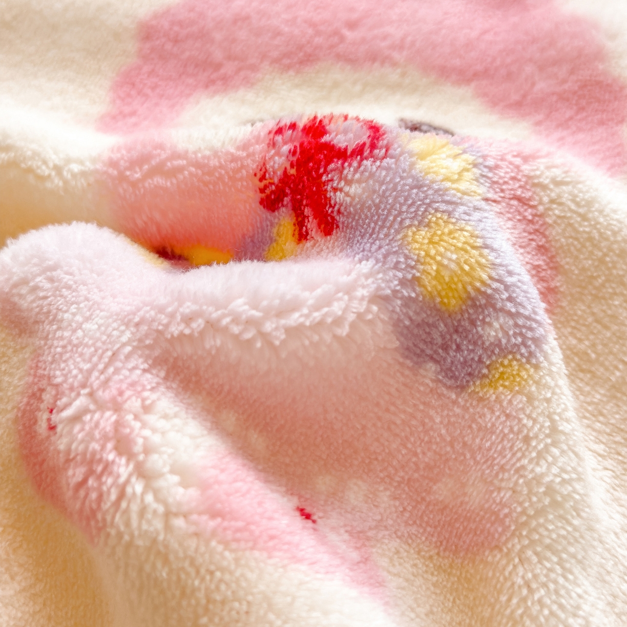 91家纺网 家纺一手货源 找家纺 摩妮卡 2025新款小清新加厚260克牛奶绒泡泡绒四件套 萌兔时光