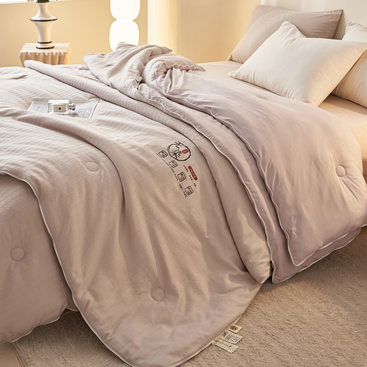 91家纺网 家纺一手货源 找家纺 子由家居 2025新款水洗长城格提花子母被被子被芯 长城格-浅灰