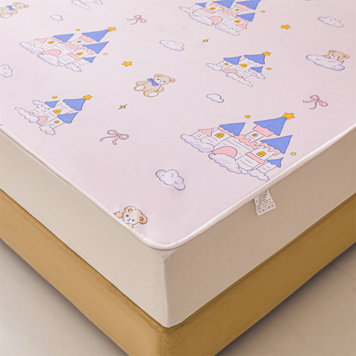 91家纺网 家纺一手货源 找家纺 雯豆家纺 2025新款TPU防水隔尿床笠防脏垫单床笠床笠单件 防水床笠-天使城堡