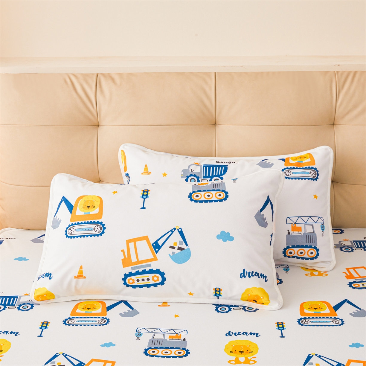 91家纺网 家纺一手货源 找家纺 雯豆家纺 2025新款TPU防水隔尿床笠防脏垫单床笠床笠单件 防水床笠-挖掘机