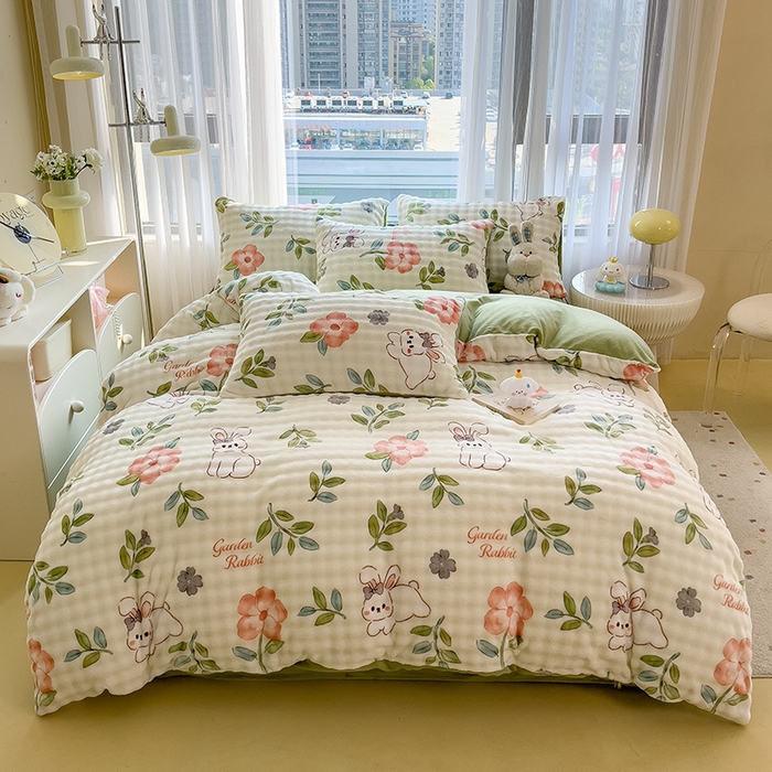 91家纺网 家纺一手货源 找家纺 摩妮卡 2025新款小清新加厚260克牛奶绒泡泡绒四件套 暮雅