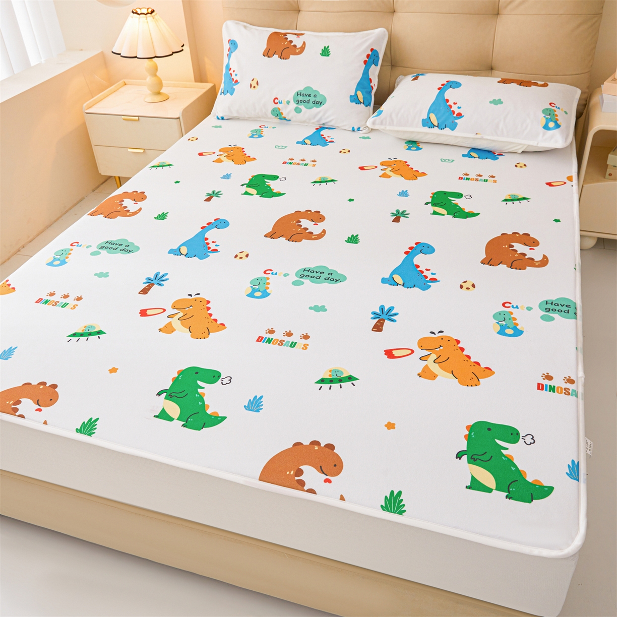 91家纺网 家纺一手货源 找家纺 雯豆家纺 2025新款TPU防水隔尿床笠防脏垫单床笠床笠单件 防水床笠-小恐龙