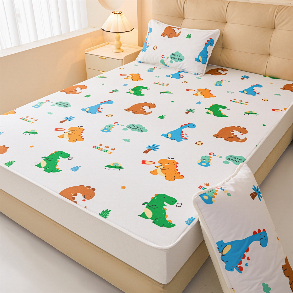 91家纺网 家纺一手货源 找家纺 雯豆家纺 2025新款TPU防水隔尿床笠防脏垫单床笠床笠单件 防水床笠-小恐龙