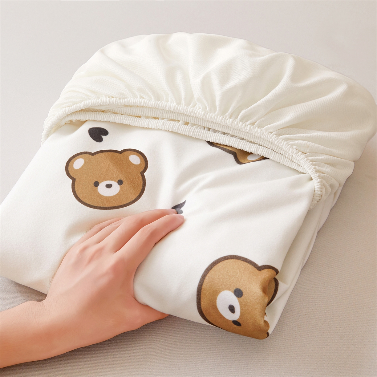 91家纺网 家纺一手货源 找家纺 雯豆家纺 2025新款TPU防水隔尿床笠防脏垫单床笠床笠单件 防水床笠-小熊头