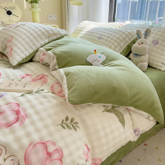 91家纺网 家纺一手货源 找家纺 （总）摩妮卡 2025新款小清新加厚260克牛奶绒泡泡绒四件套