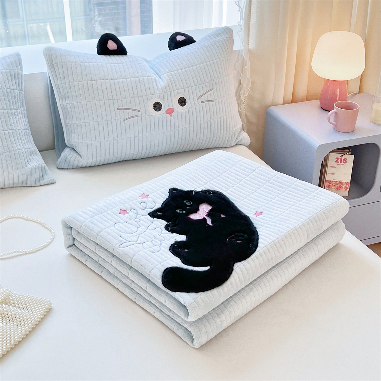 91家纺网 家纺一手货源 找家纺 （总）曼町家居 2025新款秋冬加厚牛奶绒防滑单床盖系列