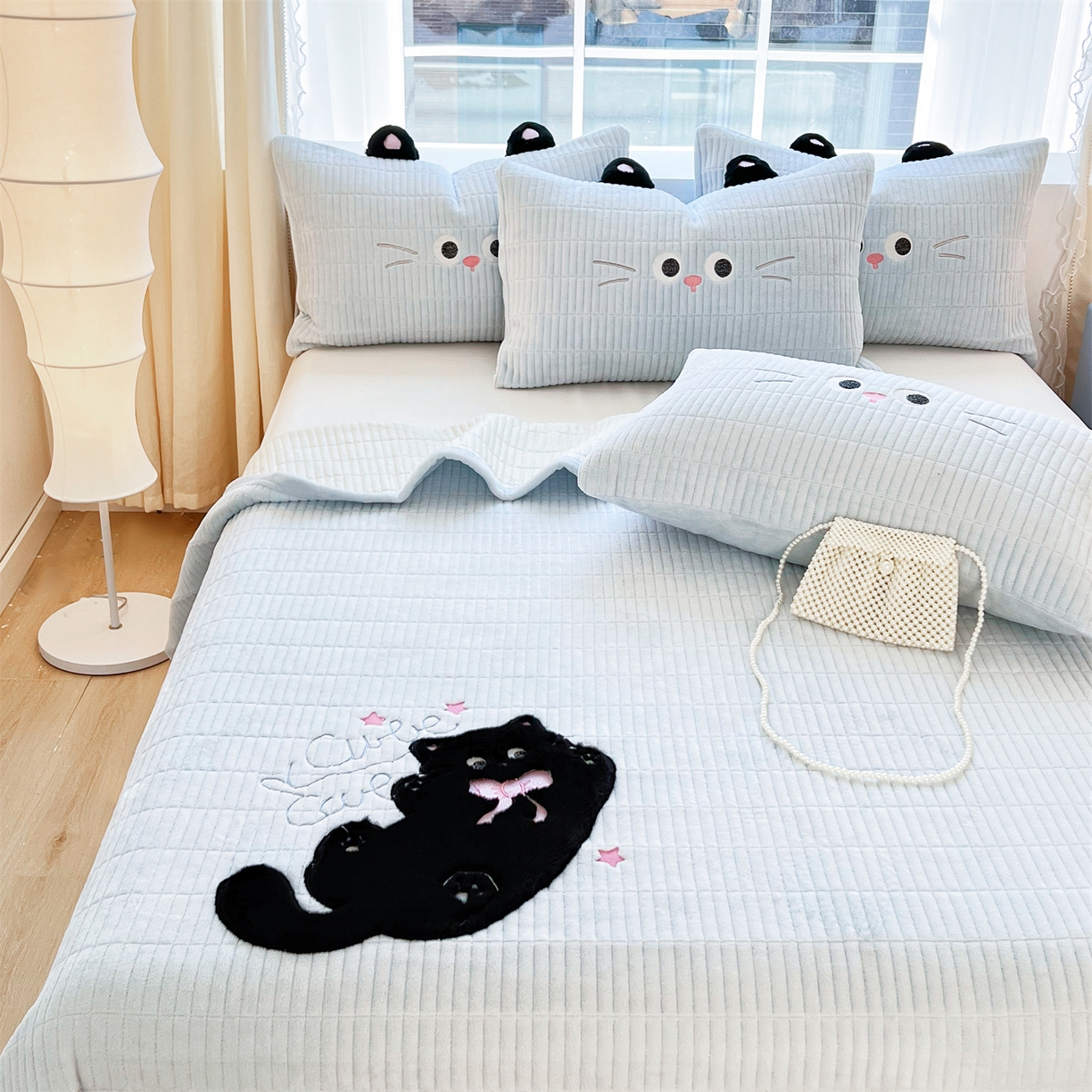 91家纺网 家纺一手货源 找家纺 曼町家居 2025新款秋冬加厚牛奶绒防滑单床盖系列 尤米-天空蓝