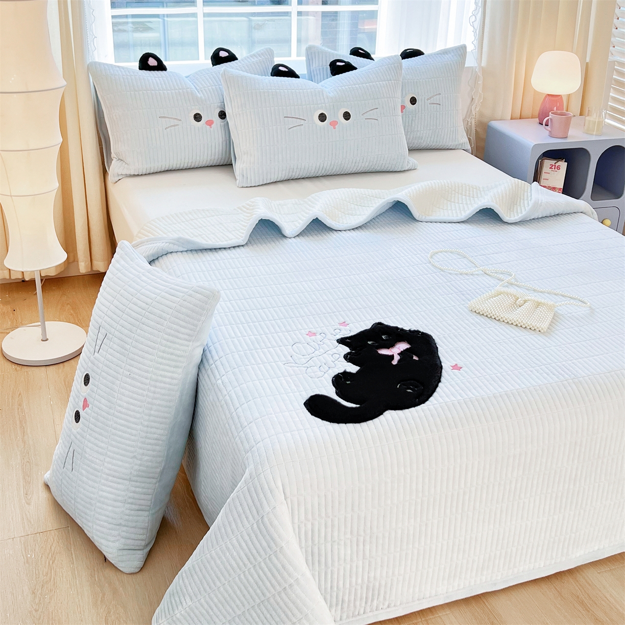 91家纺网 家纺一手货源 找家纺 曼町家居 2025新款秋冬加厚牛奶绒防滑单床盖系列 尤米-天空蓝