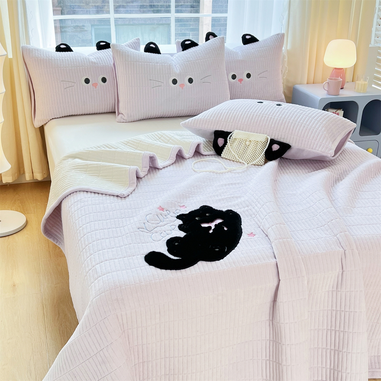 91家纺网 家纺一手货源 找家纺 曼町家居 2025新款秋冬加厚牛奶绒防滑单床盖系列 尤米-梦幻紫