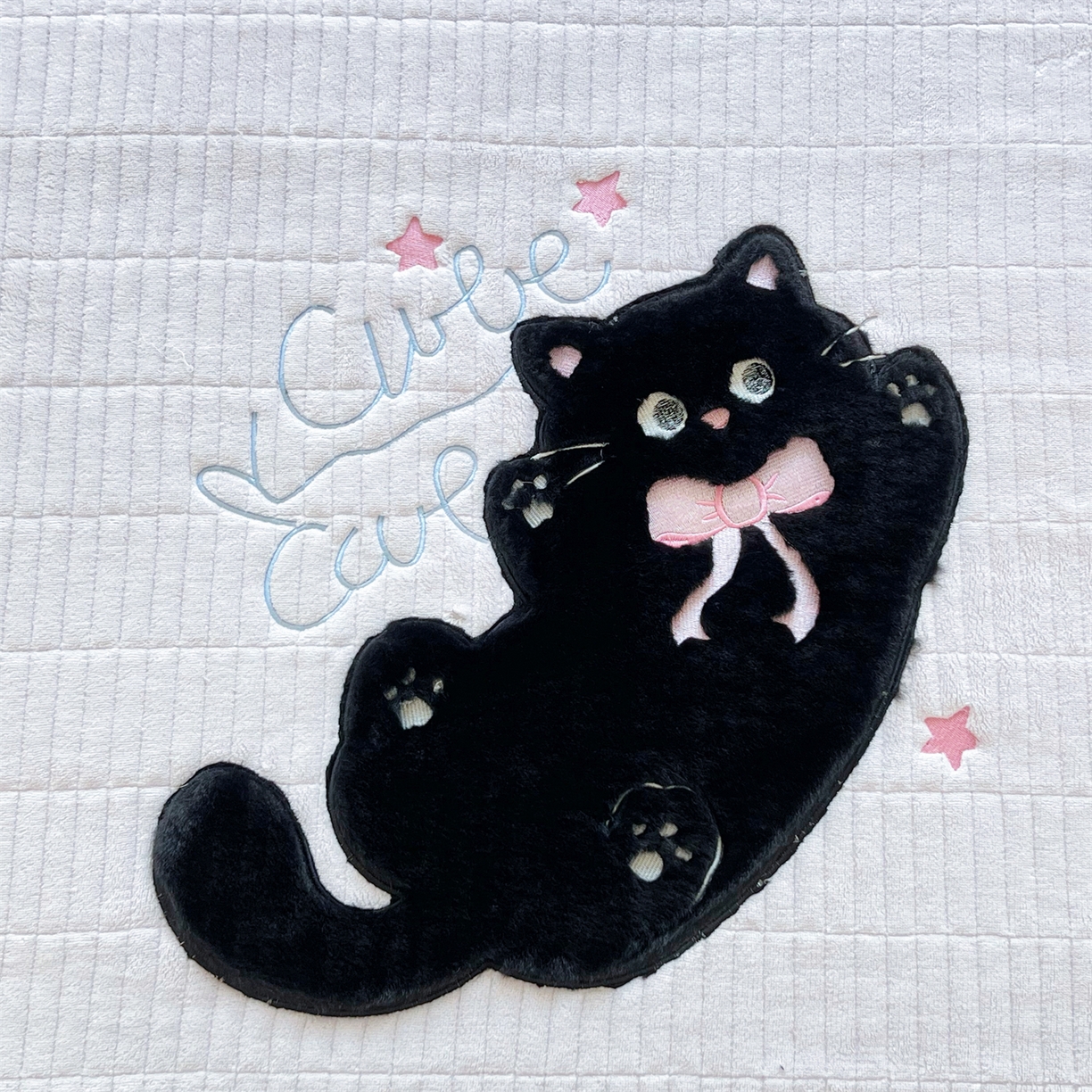 91家纺网 家纺一手货源 找家纺 曼町家居 2025新款秋冬加厚牛奶绒防滑单床盖系列 尤米-梦幻紫