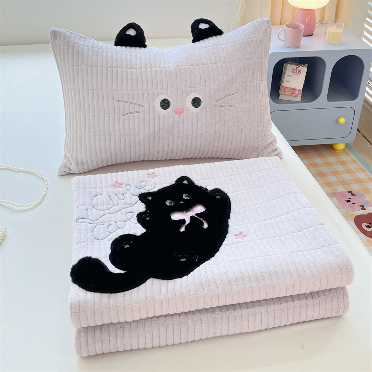 91家纺网 家纺一手货源 找家纺 曼町家居 2025新款秋冬加厚牛奶绒防滑单床盖系列 尤米-梦幻紫