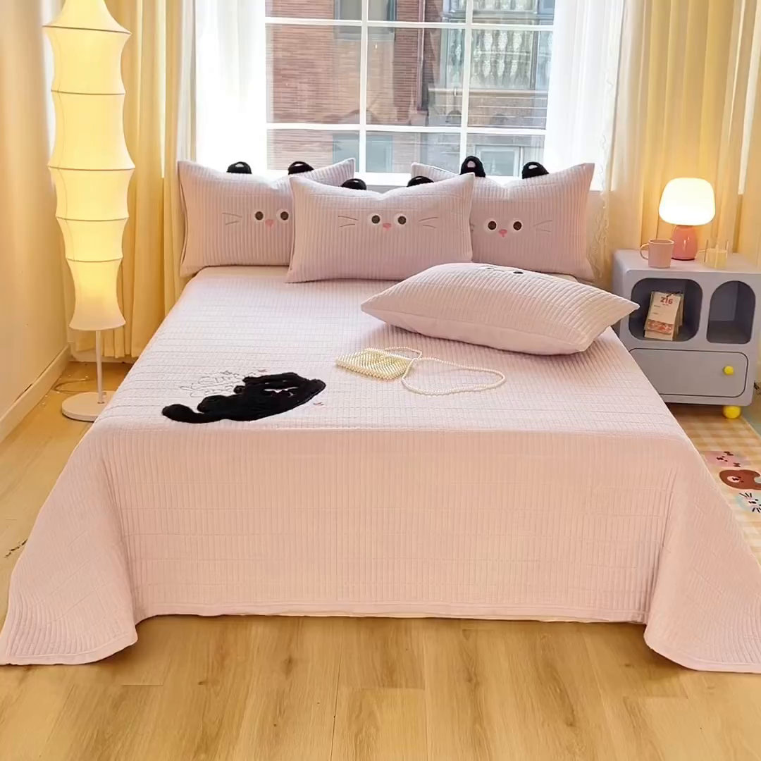 91家纺网 家纺一手货源 找家纺 曼町家居 2025新款秋冬加厚牛奶绒防滑单床盖系列 尤米-梦幻紫