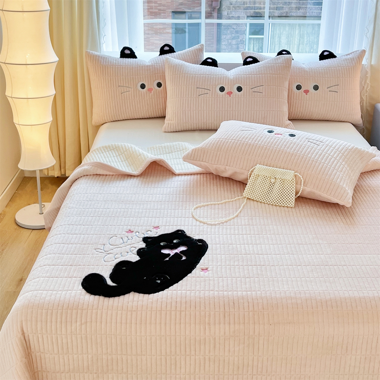 91家纺网 家纺一手货源 找家纺 曼町家居 2025新款秋冬加厚牛奶绒防滑单床盖系列 尤米-蜜桃粉