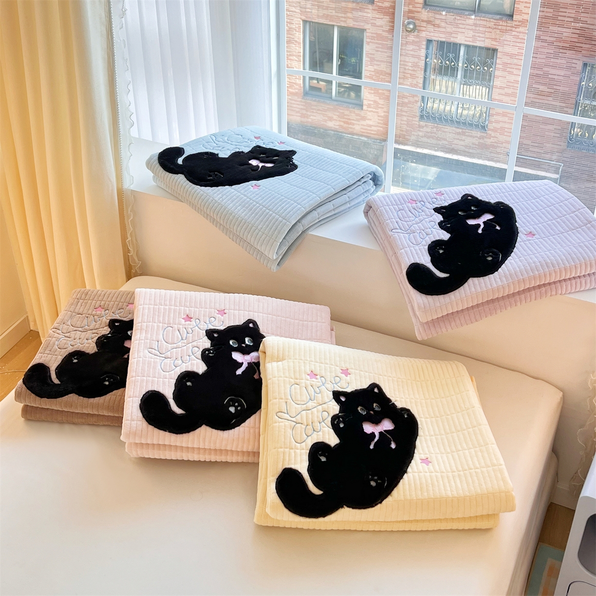 91家纺网 家纺一手货源 找家纺 曼町家居 2025新款秋冬加厚牛奶绒防滑单床盖系列 尤米-蜜桃粉