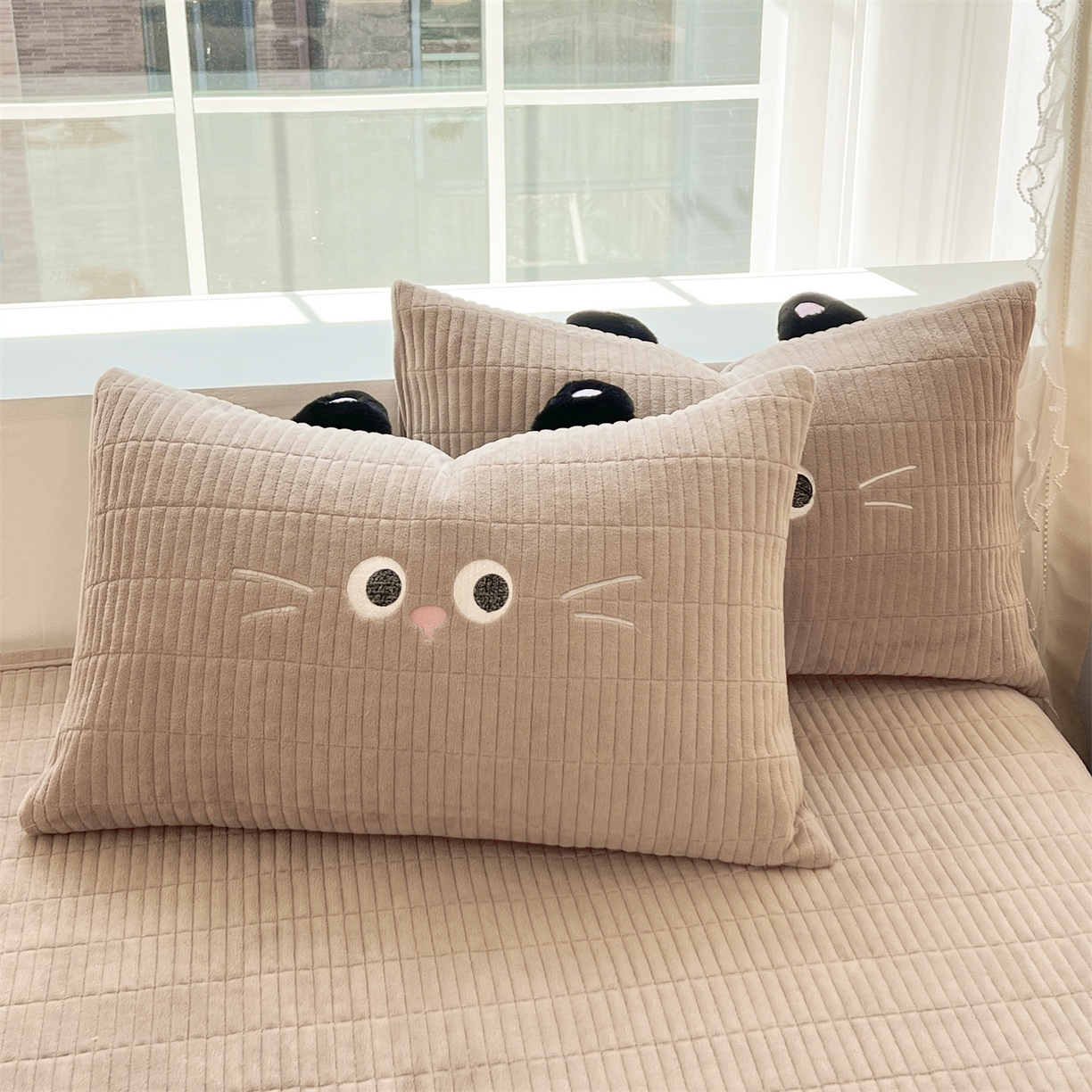 91家纺网 家纺一手货源 找家纺 曼町家居 2025新款秋冬加厚牛奶绒防滑单床盖系列 尤米-奶茶咖