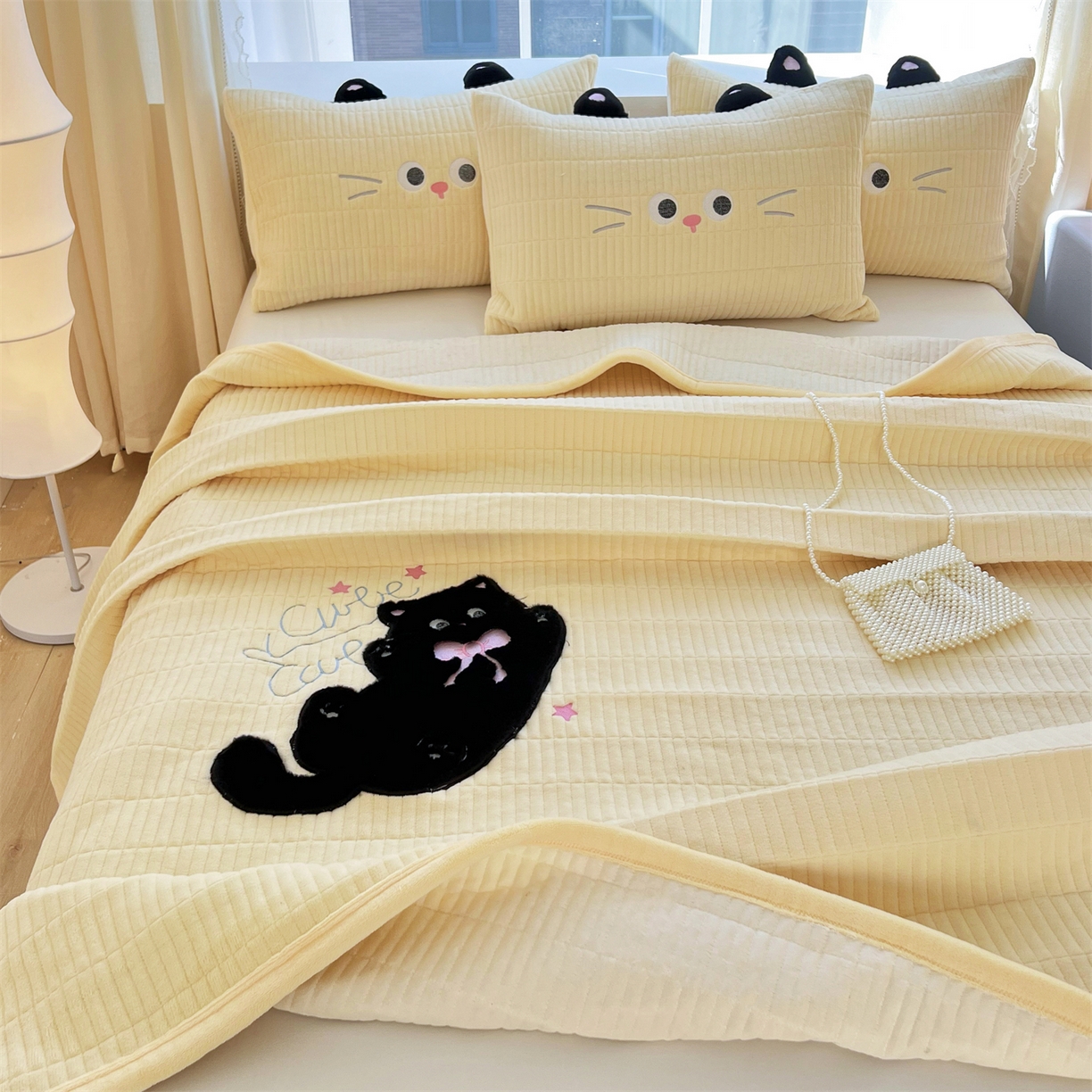 91家纺网 家纺一手货源 找家纺 曼町家居 2025新款秋冬加厚牛奶绒防滑单床盖系列 尤米-芝士黄