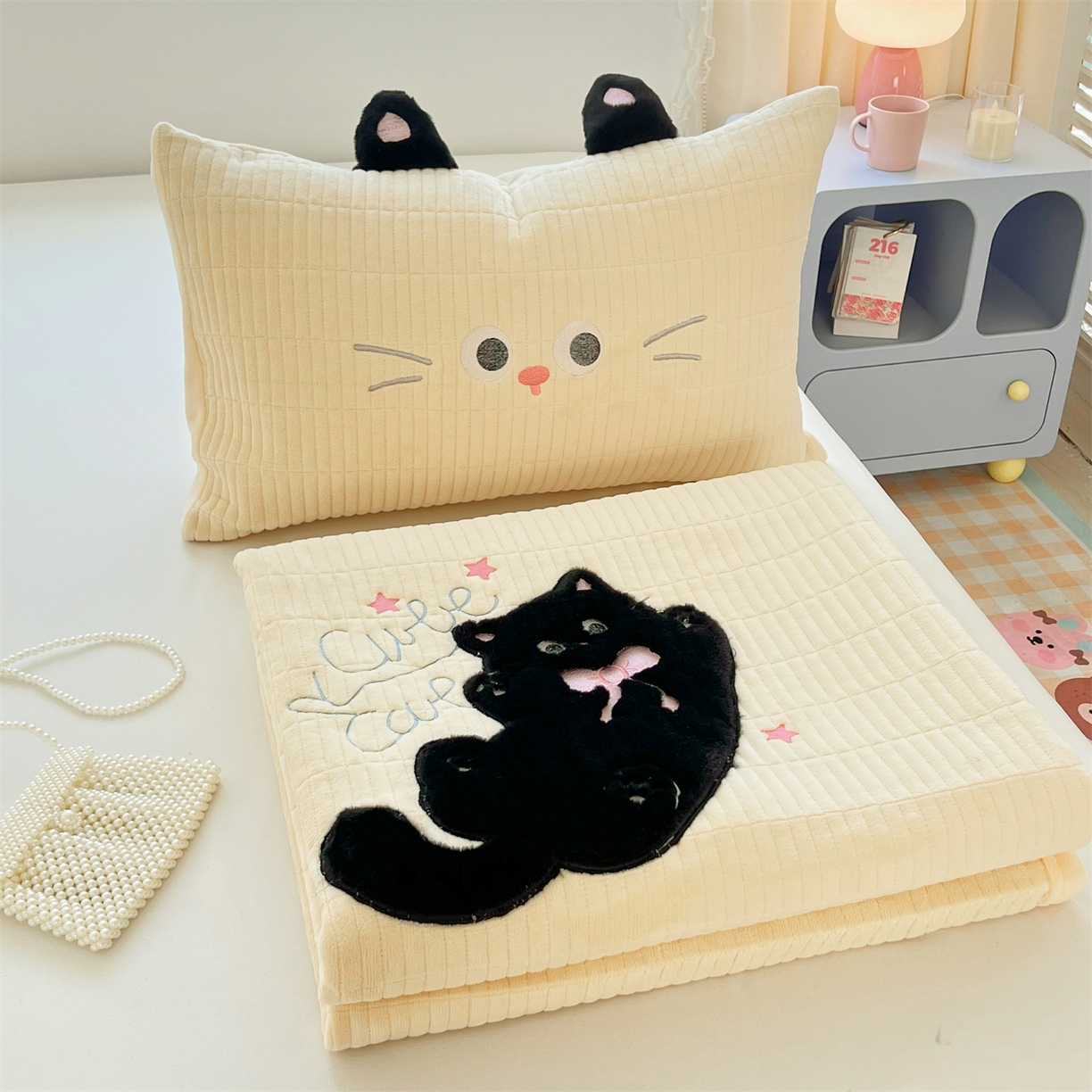 91家纺网 家纺一手货源 找家纺 曼町家居 2025新款秋冬加厚牛奶绒防滑单床盖系列 尤米-芝士黄