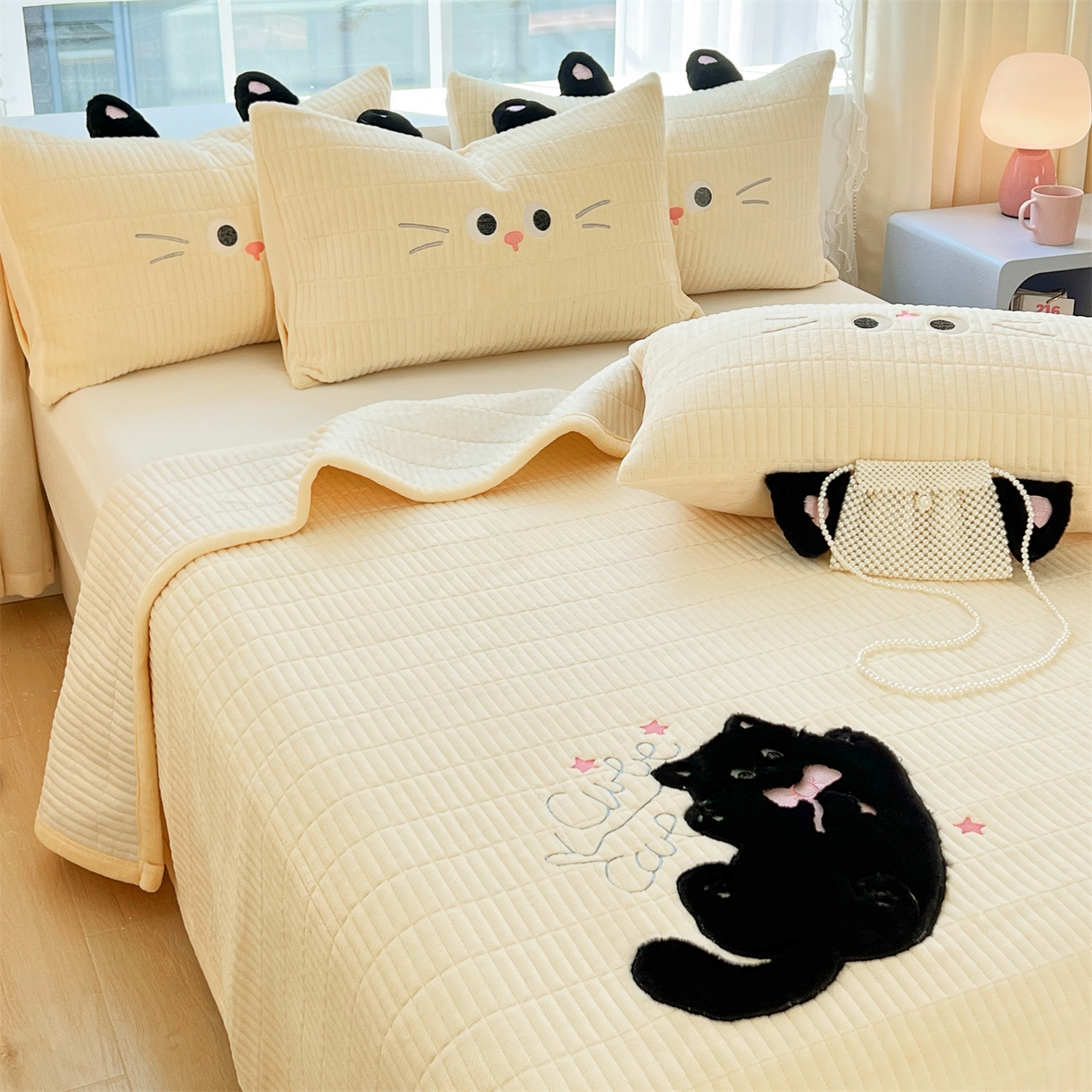 91家纺网 家纺一手货源 找家纺 曼町家居 2025新款秋冬加厚牛奶绒防滑单床盖系列 尤米-芝士黄