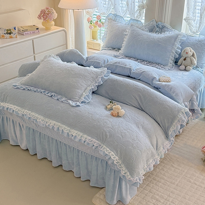 91家纺网 家纺一手货源 找家纺 绒棉世家 2025秋冬新款法式韩版花边款加厚牛奶绒双面宝宝绒四件套 秘密花园-兰