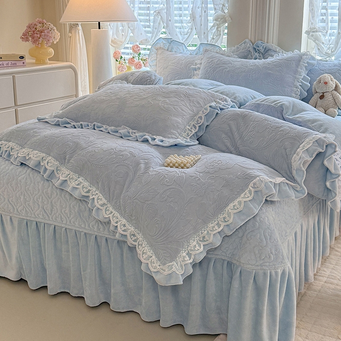 91家纺网 家纺一手货源 找家纺 绒棉世家 2025秋冬新款法式韩版花边款加厚牛奶绒双面宝宝绒四件套 秘密花园-兰