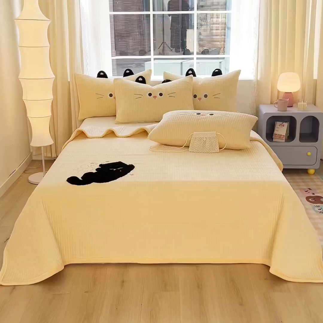 91家纺网 家纺一手货源 找家纺 曼町家居 2025新款秋冬加厚牛奶绒防滑单床盖系列 尤米-芝士黄