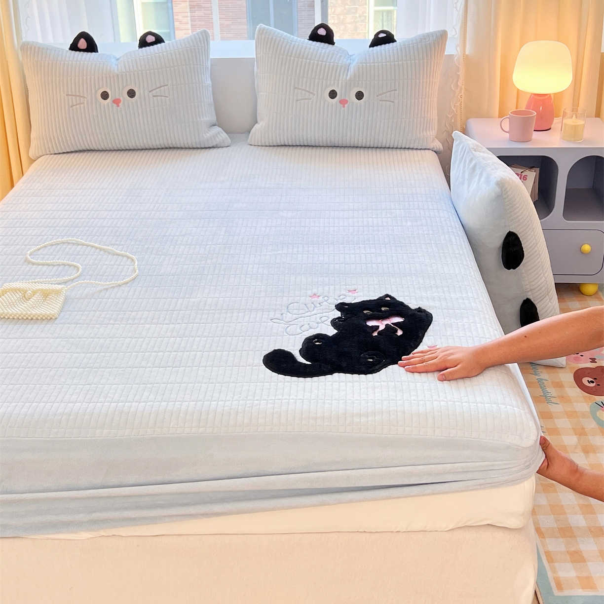 曼町家居 2025新款秋冬加厚牛奶绒防滑单床笠系列 尤米-天空蓝