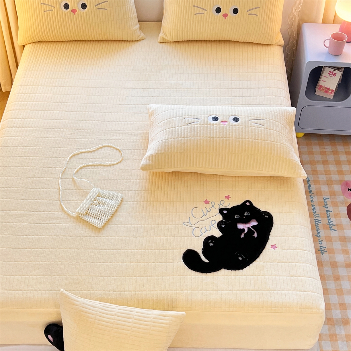 91家纺网 家纺一手货源 找家纺 曼町家居 2025新款秋冬加厚牛奶绒防滑单床笠系列 尤米-芝士黄