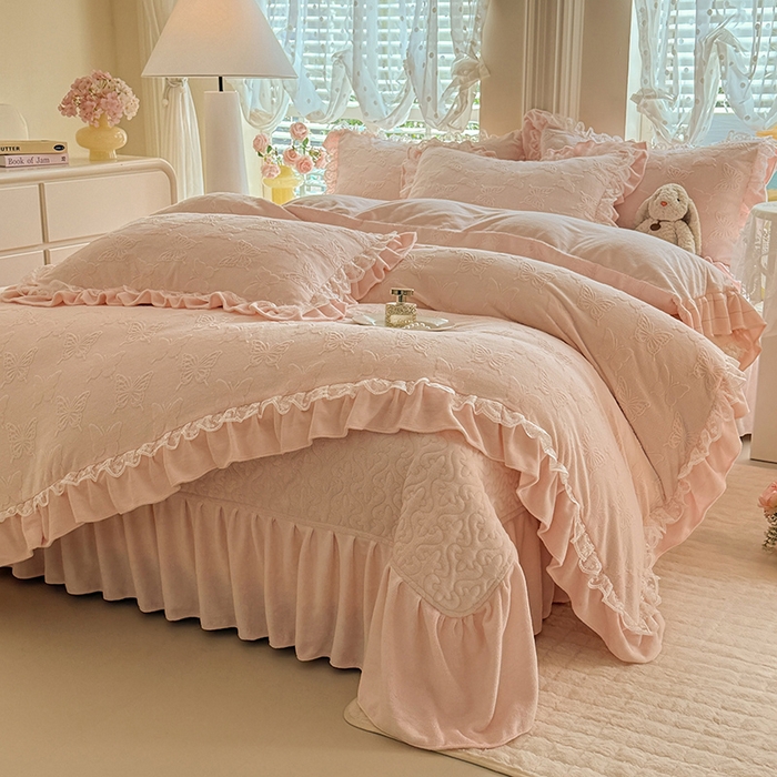 91家纺网 家纺一手货源 找家纺 （总）绒棉世家 2025秋冬新款法式韩版花边款加厚牛奶绒双面宝宝绒四件套