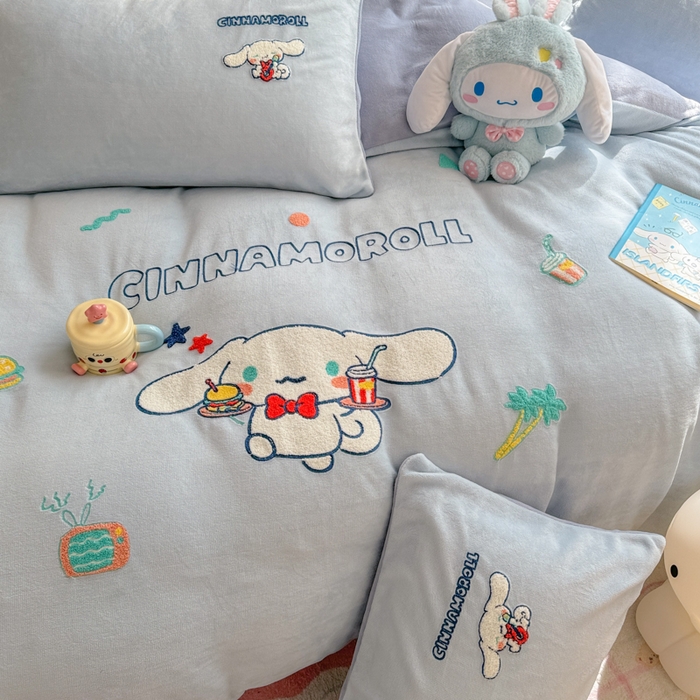 91家纺网 家纺一手货源 找家纺 （总）沐辰 2025新款A类牛奶绒三丽欧毛巾绣四件套