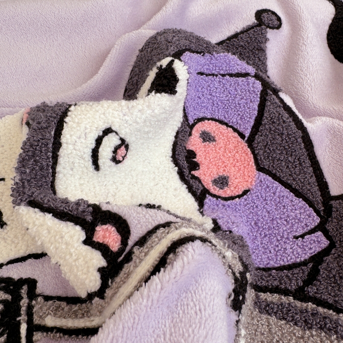 91家纺网 家纺一手货源 找家纺 沐辰 2025新款A类牛奶绒三丽欧毛巾绣四件套 酷酷库洛米