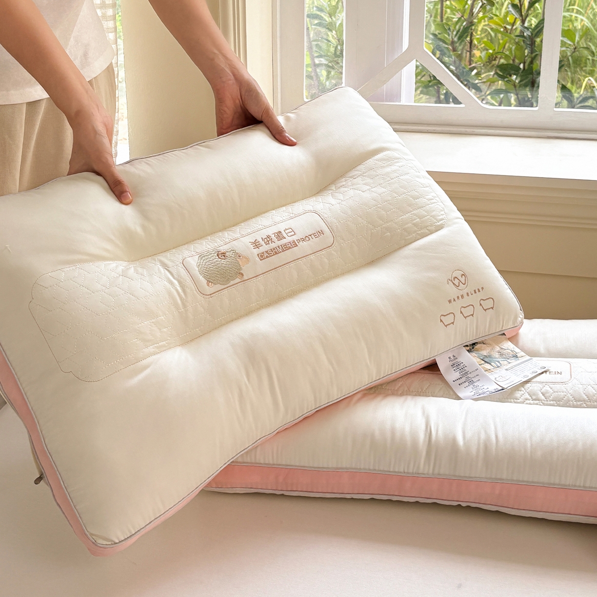 91家纺网 家纺一手货源 找家纺 青泽家纺 2025新款羊绒蛋白枕头枕芯 羊绒蛋白枕芯 中枕一只装