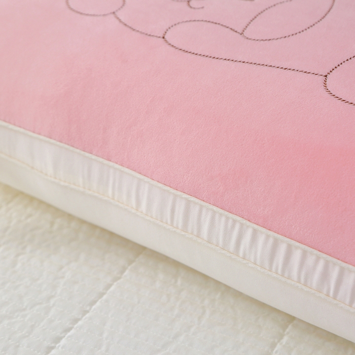 91家纺网 家纺一手货源 找家纺 万聚凯枕芯 2025新款狗绒枕头枕芯 粉色