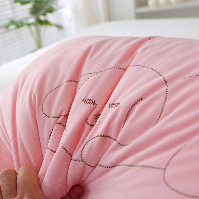 91家纺网 家纺一手货源 找家纺 万聚凯枕芯 2025新款狗绒枕头枕芯 粉色