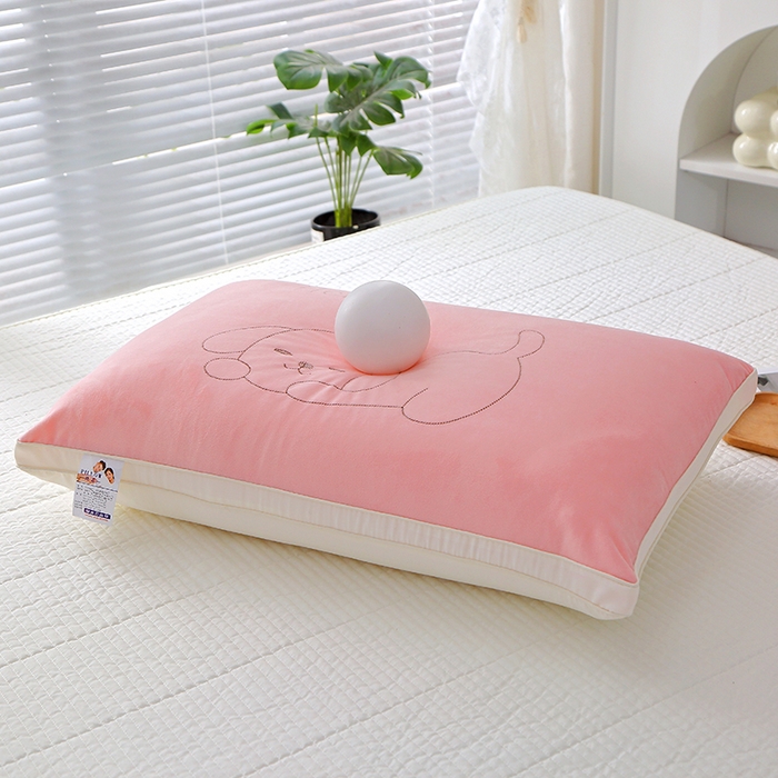 91家纺网 家纺一手货源 找家纺 万聚凯枕芯 2025新款狗绒枕头枕芯 粉色