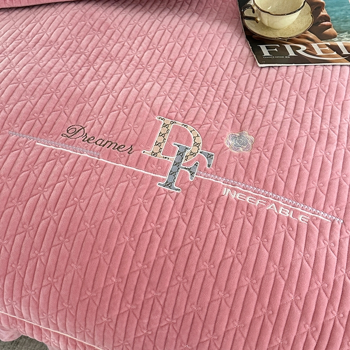 91家纺网 家纺一手货源 找家纺 （总）代芙家纺 2025新款宝宝绒夹棉床盖款四件套