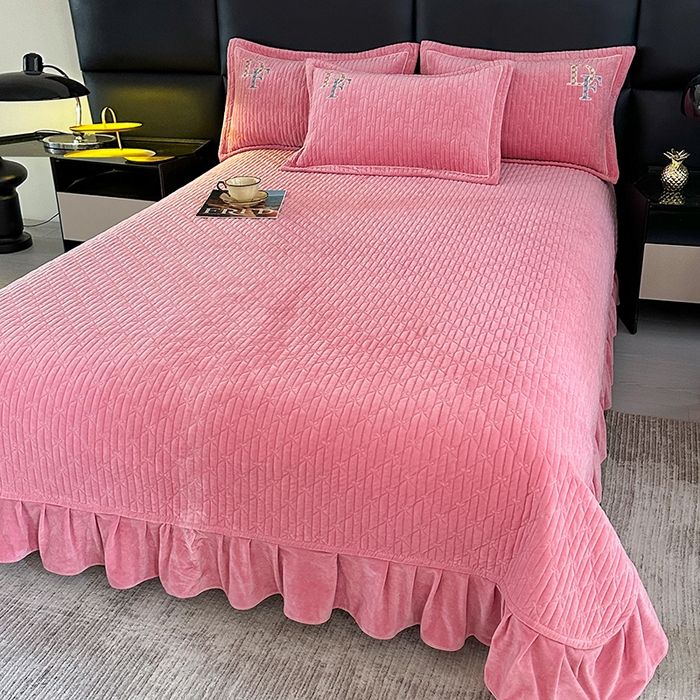 91家纺网 家纺一手货源 找家纺 代芙家纺 2025新款宝宝绒夹棉床盖款四件套 甜心-粉豆沙