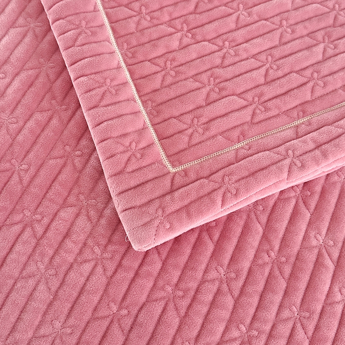 91家纺网 家纺一手货源 找家纺 代芙家纺 2025新款宝宝绒夹棉床盖款四件套 甜心-粉豆沙