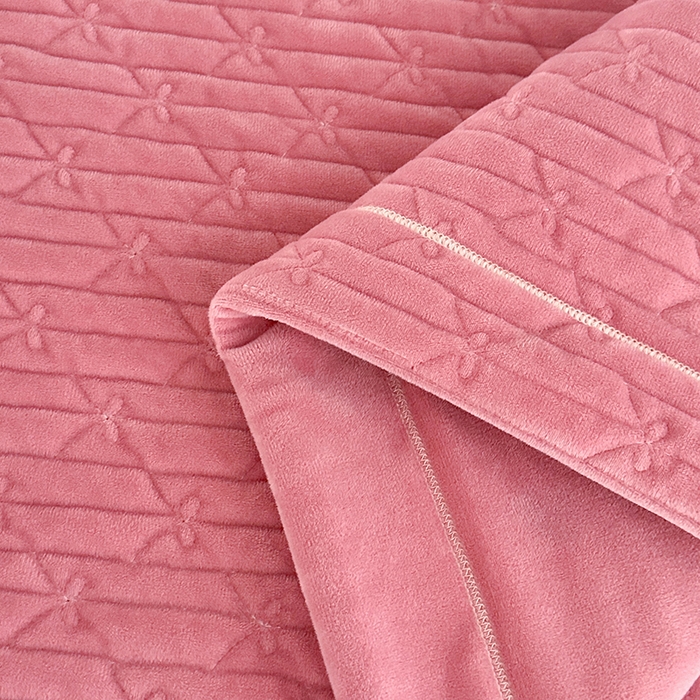 91家纺网 家纺一手货源 找家纺 代芙家纺 2025新款宝宝绒夹棉床盖款四件套 甜心-粉豆沙