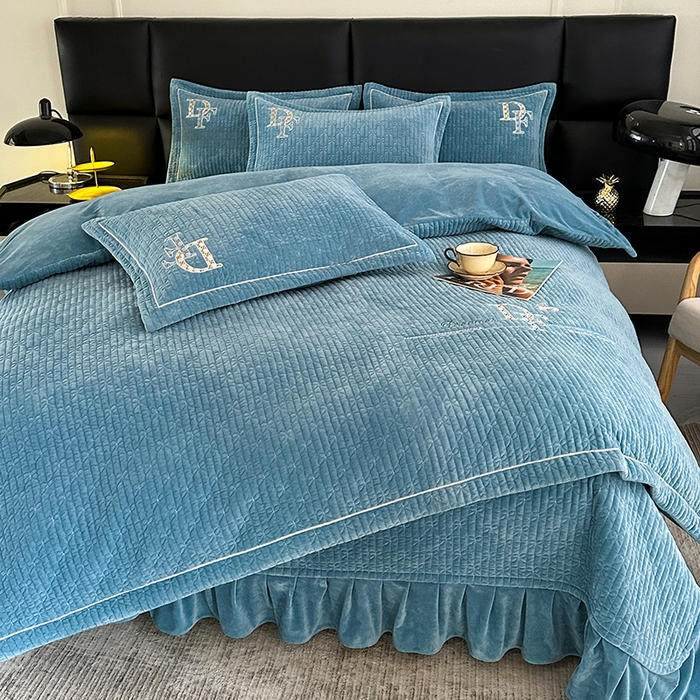 91家纺网 家纺一手货源 找家纺 代芙家纺 2025新款宝宝绒夹棉床盖款四件套 甜心-海蓝