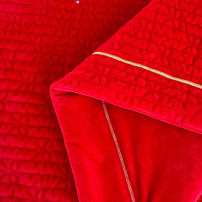 91家纺网 家纺一手货源 找家纺 代芙家纺 2025新款宝宝绒夹棉床盖款四件套 甜心-火山红