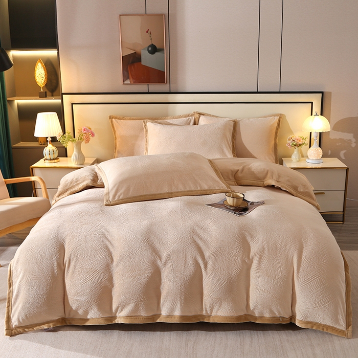 91家纺网 家纺一手货源 找家纺 居尚家纺 2025新款高克重8.5斤牛奶绒烂花绒雕花绒四件套 雕花-流星-米色